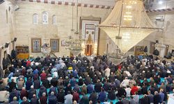 Yozgat’ta Kadir Gecesi nur oldu yağdı: Sakal-ı Şerif ziyaretlerine rekor katılım