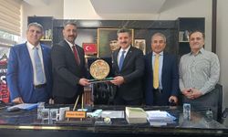 Yozgatlı genel başkana Ankara'da hemşireleri destek oluyor