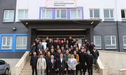 Sarıkaya’da "Kariyer Günleri" Coşkusu: Kaymakam Demirkıran Gençlerle Buluştu