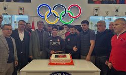 ABB ASKİ Spor’da Şampiyonlara Coşkulu Karşılama: Dünya ve Avrupa Dereceli Sporcular Gururla Kutlandı