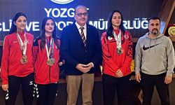 Yozgat’ta Şampiyon Sporculardan İl Müdürü Şahin Hopur’a Ziyaret