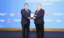 Yozgat Veteriner Hekimler Odası Başkanı Faruk Anteplioğlu’na Türk Veteriner Hekimleri Birliği’nden Hizmet Ödülü