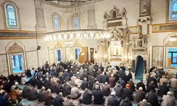 Yozgat’ta Bayram Coşkusu Çapanoğlu Camii’ne Taştı: Vatandaşlar Bayram Namazında Buluştu