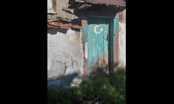 Yozgat’ın Yeşil Kapılı Evi: Anadolu Sokaklarında Zamana Direnen Sessiz Bir Hikâye