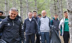Çekerek’te 19 Mayıs Coşkusu Şahin Tepesi’ne Taşındı: Gençler Doğa İçin Yürüdü