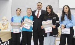 Çiçekdağı’nda “Vatan ve Bayrak” Temalı Şiir Okuma Yarışması Büyük İlgi Gördü
