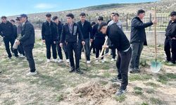 Akdağmadeni Kazım Karabekir Fen Lisesi’nde “Bir Fidan, Bin Umut” Etkinliği
