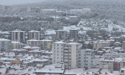 Baharın Ortasında Kış Geri Döndü: Yozgat Karla Uyandı
