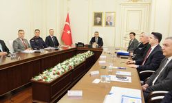 Yozgat’ta Okul Güvenliği Alarmı: Vali Özkan Başkanlığında Tüm İlçelerle Kritik Toplantı