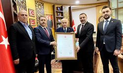 MHP Yozgat’ta Tarihi Adım: İl Başkanlığı Hizmet Binasının Tapusu Devlet Bahçeli’ye Takdim Edildi