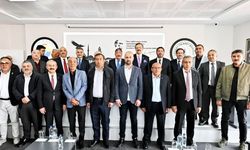 Yozgat Ticaret Borsası’nda Güç Birliği Buluşması: Hisarcıklıoğlu, Cemil Çiçek ve Protokol Aynı Programda Bir Araya Geldi