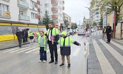 Sorgun’da Trafik Bilinci Eğitimi: Çocuklar Yaya Geçidinde Uygulamalı Öğrendi