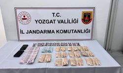 Yozgat’ta Jandarmadan Narkotik Operasyonu: Araçta Sentetik Ecza ve Nakit Para Ele Geçirildi