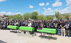 Yozgat’ta yürekler yangın yeri: Hayatını kaybeden 2 öğrenci ve servis sürücüsü defnedildi
