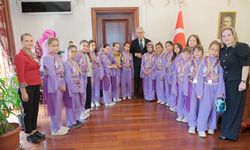 Yozgat Halk Oyunları Ekibinden Türkiye Şampiyonası Öncesi Belediye Ziyareti