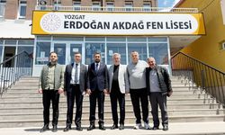 20 Yıl Sonra Vefa Ziyareti: AK Parti Yozgat Merkez İlçe Başkanı Eski Okulunda Öğretmenleriyle Buluştu