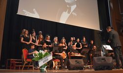 Yozgat’ta Zeki Müren Şarkılarıyla Unutulmaz Gece: Türk Sanat Müziği Konseri Yoğun İlgi Gördü