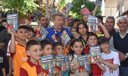 Tanju Çolak Yozgat’ta Çocuklarla Buluştu: Gerçek Kral Tanju Çolak Kitabına Yoğun İlgi