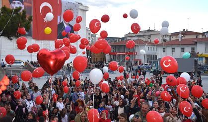 Yozgat'ta Miniklerden 23 Nisan Coşkusu