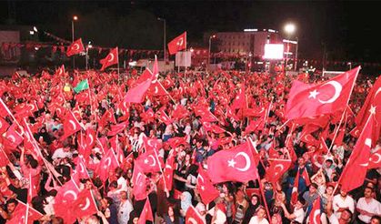15 Temmuz 2025 Tatil mi? 4 Günlük Tatil Fırsatını Kaçırmayın
