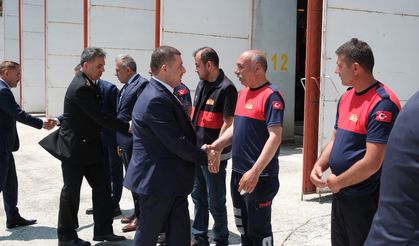 Yozgat Valisi Özkan’dan Görev Başındaki İtfaiye Ekiplerine Bayramını Kutladı