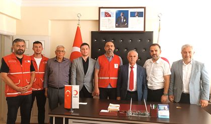 Yozgat İl Sivil Toplumla İlişkiler Müdürü Hakkı Yurtlu'dan  Kızılay'a Tebrik Ziyareti
