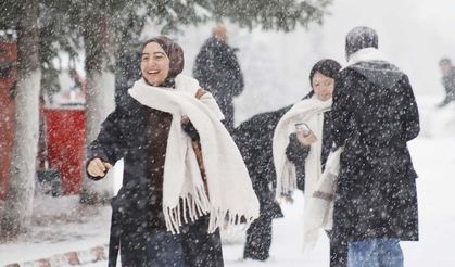 Yozgat’ta Kar Üniversiteye Huzur Kattı