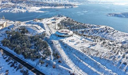 Kar Yağışı Çekerek’i Beyaza Boyadı, Ortaya Eşsiz Manzaralar Çıktı