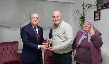 MHP'li Sadir Durmaz İftarını Şehit Ailesiyle Yaptı