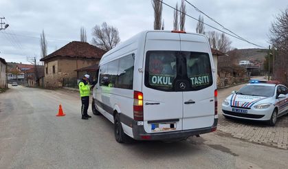 Yozgat’ta Okul Servislerine Sıkı Denetim! Jandarma Tek Tek Kontrol Etti