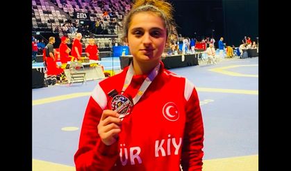Çelik'i Tebrik etti