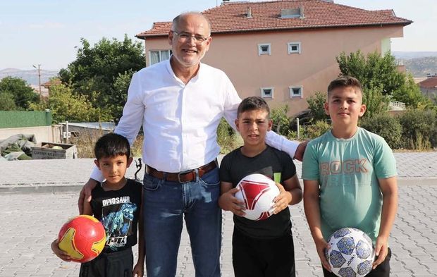 Çekerek’in Gülen Başkanı: Çocuklarla Bakın Ne Yaptı?