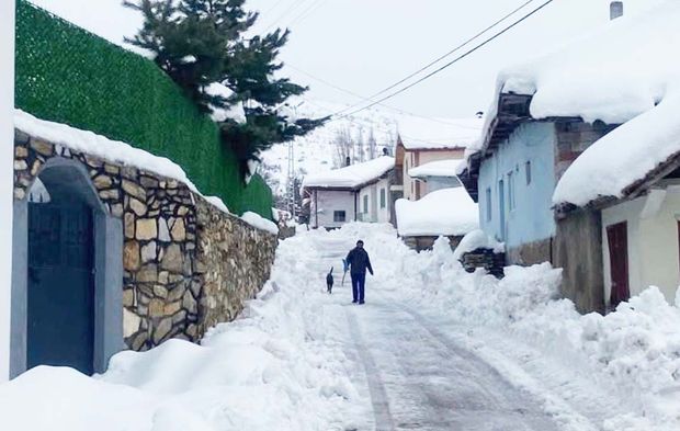 Çayıralan’ın köylerine kar düştü!