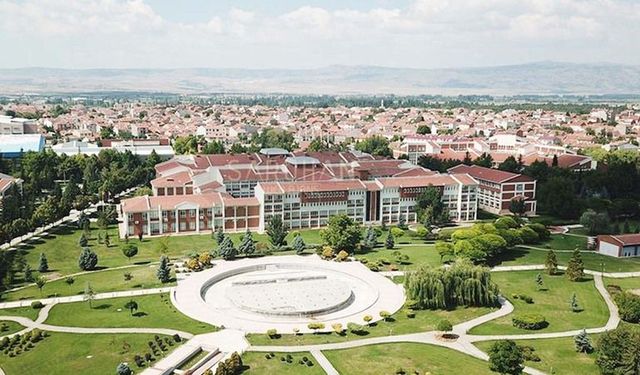 Eskişehir Teknik Üniversitesi’nde Araştırma Görevlisi Olmak İsteyenler Dikkat: Başvuru Tarihleri Açıklandı!