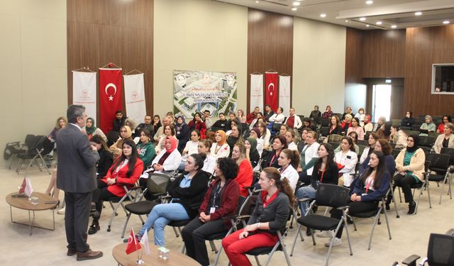 Alişan Kapaklıkaya’dan Sağlık Çalışanlarına İlham Dolu Bir Seminer