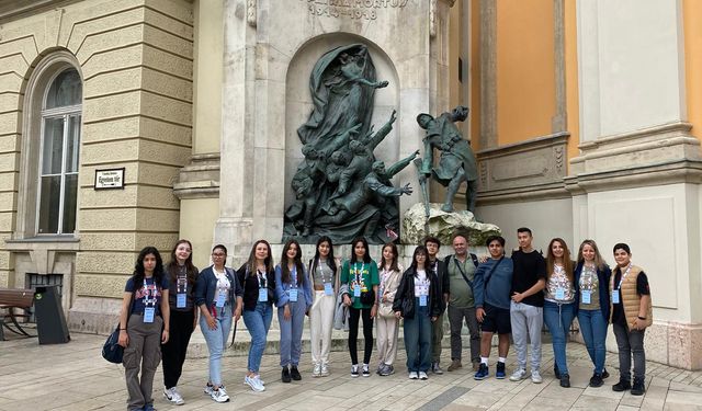 Keçiören’in Yükselen Yıldızı: Aydınlıkevler Anadolu Lisesi Başarılarıyla Dikkat Çekiyor