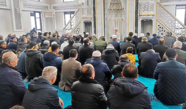 Yozgat'ta Nuri Yılmaz Cami'nde İlk Cuma Namazı Kılındı