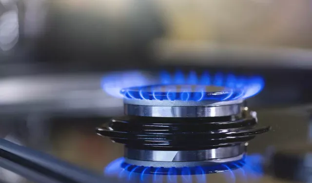 Doğalgaz alevi neden mavi, Doğalgaz hangi renkte yanar, Ocaktaki alev neden kırmızı olur, Ocak turuncu yanıyor ne yapma