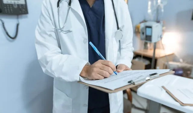 AK Parti Yozgat İl Başkanlığı Duyurdu: 20 Uzman, 6 Pratisyen Hekim Müjdesi!