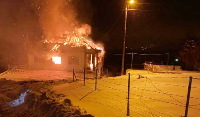 Yozgat Saraykent’te Korkutan Yangın: Bir Ev Kül Oldu