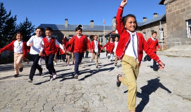 Kurban Bayramı ile Yaz Tatili Birleşiyor mu? Bakan Tekin Açıkladı