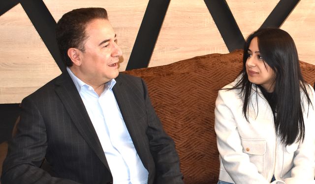 Deva Partisi Genel Başkanı Babacan Bulut Ailesini Unutmadı