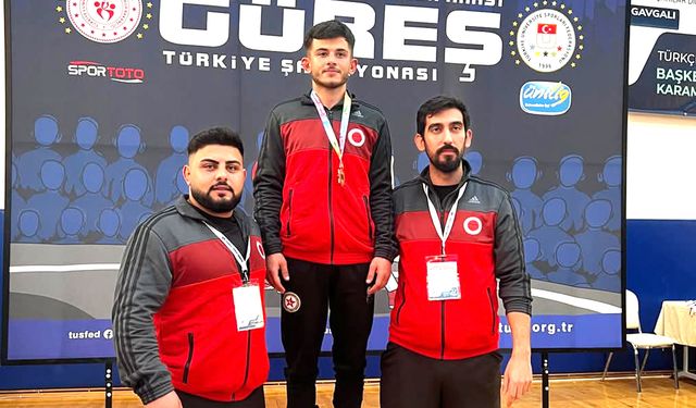 Yozgatlı Güreşçi Rıza Yurdagül Türkiye Şampiyonu oldu