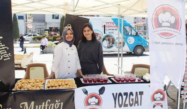 Yozgat’ta Anne Kurabiyeleri Yarıştı! Şefler Tek Tek Tadım Yaptı!