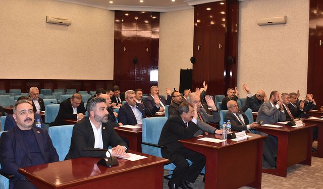 Yozgat Yenifakılı'da Okullar Onarım Bekliyor: Tuvaletler Dışarıda Çatılar Akıyor