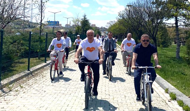 Sincan’da Temelli Bisiklet Turu ve Hıdırellez Etkinliği Renkli Görüntülere Sahne Oldu