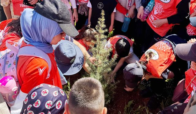 Çocuklar Fidan Dikti Doğayı Dinledi! Yozgat’ta Anlamlı Etkinlik!