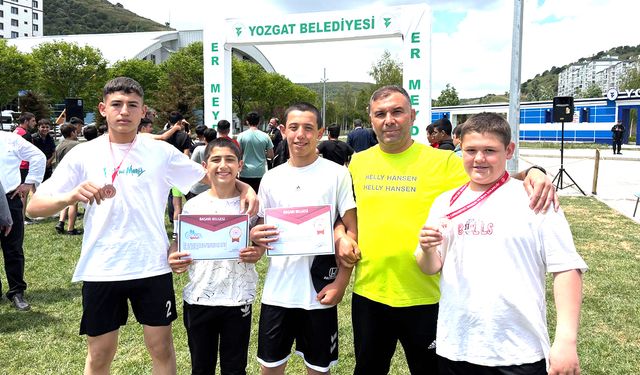 Yozgatlı Güreşçiler Türkiye Şampiyonası'nda Göz Doldurdu