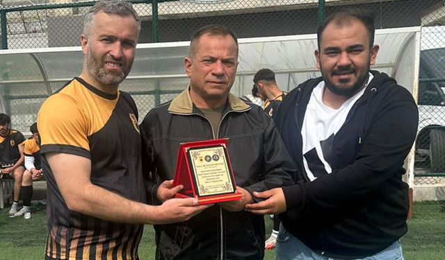 Yozgat ASKF Başkanı Bektaş’a Desteklerinden Dolayı Teşekkür Plaketi
