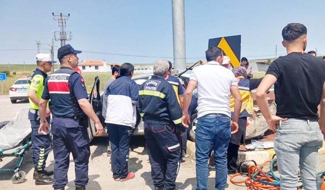 Yozgat’ta İki Otomobil Kavşakta Çarpıştı: 1 Ölü, 4 Yaralı
